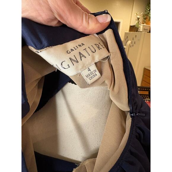 Galina Signature Navy Blue Formal Gown Crisscross back Size 4 NEW MSRP $189 - Picture 16 of 16